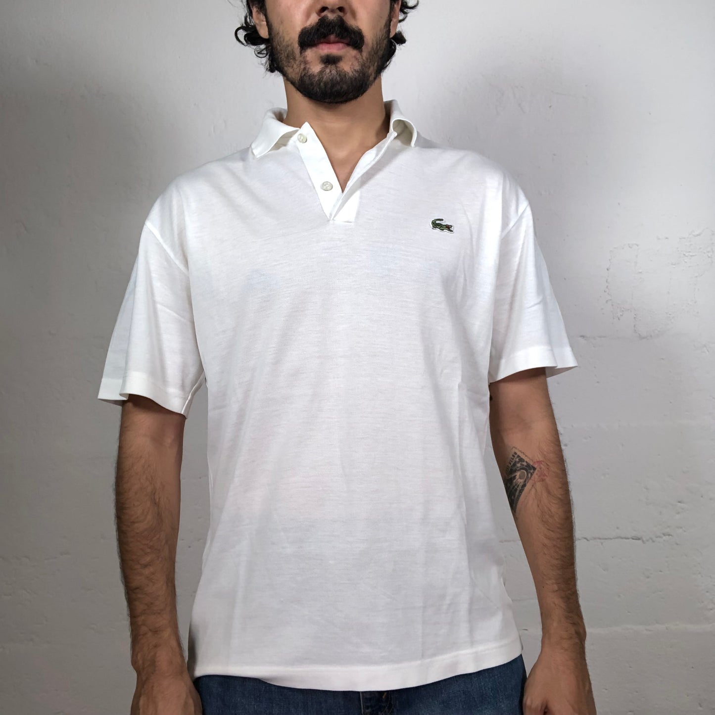 Vintage 90‘s Lacoste Old Money Style White Polo T-Shirt with Mini Logo Embroidery (M)