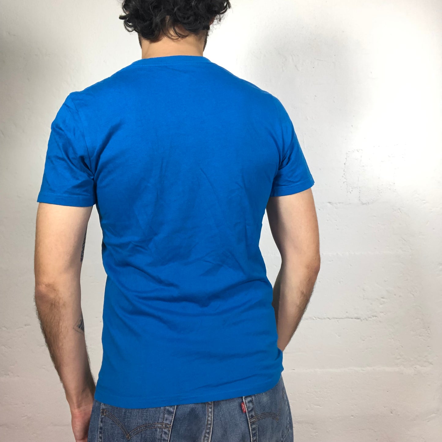 Vintage 90‘s Archive Carhartt Electric Blue T-Shirt with White Logo Print (S)