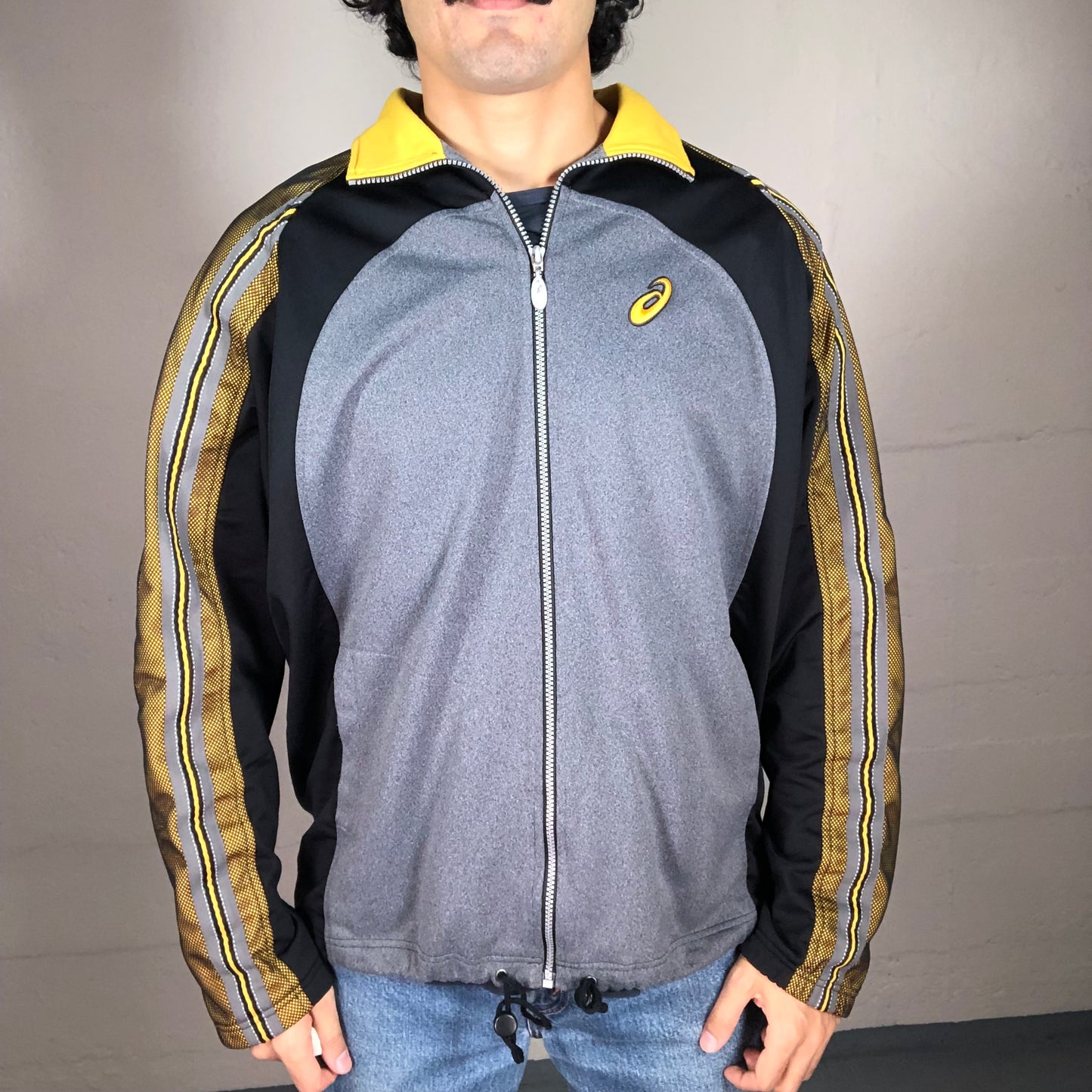 Vintage 90’s Classic Asics Sporty Grey and Yellow Zip Up Pullover (XL)