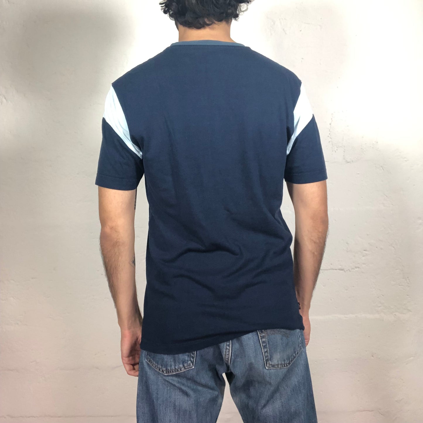 Vintage 90‘s Archive Levi’s Midnight Blue Classic T-Shirt with Light Blue Print Details